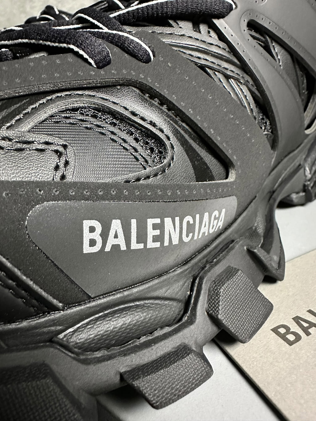 Balenciaga Track NO LED