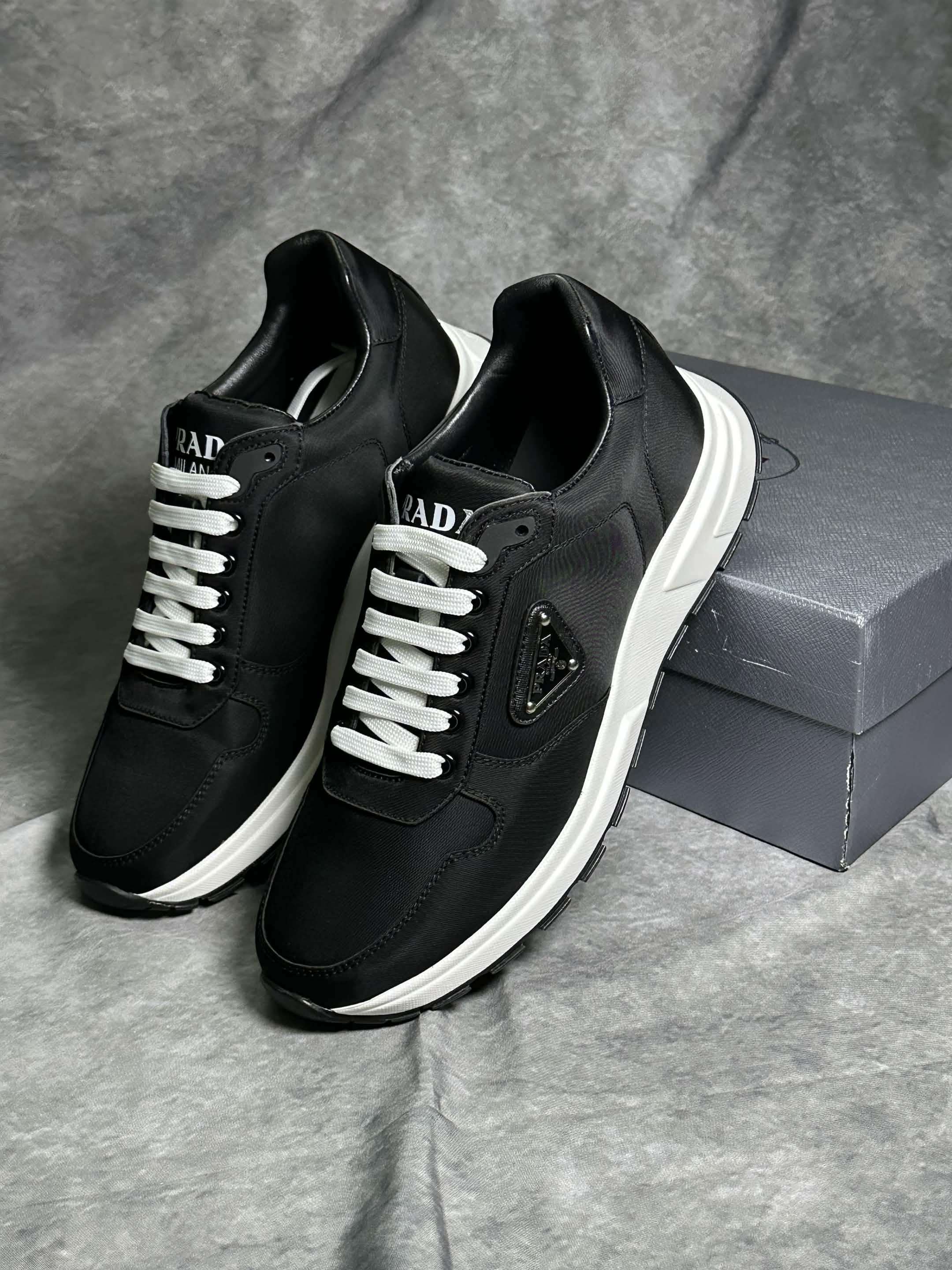 Prada Prax 01